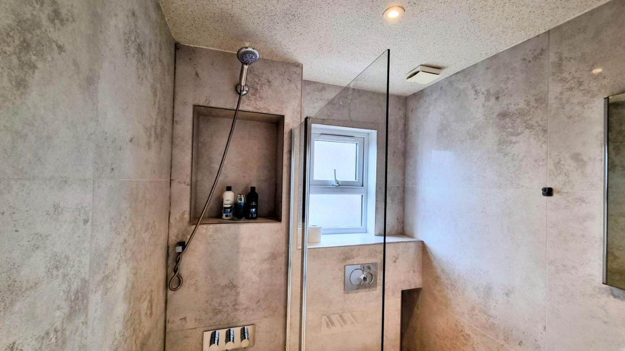 Surbiton Luxury Garden House 19 빌라 외부 사진
