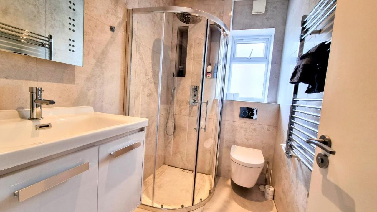 Surbiton Luxury Garden House 19 빌라 외부 사진